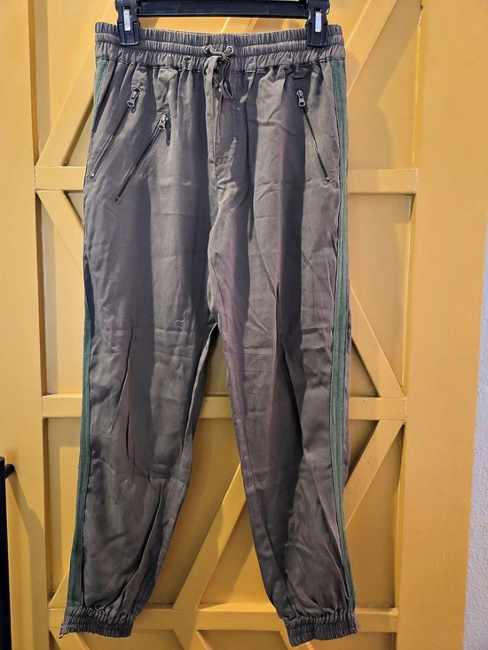 FATE Olive Track Jogger With Side Strip Pants Size Small